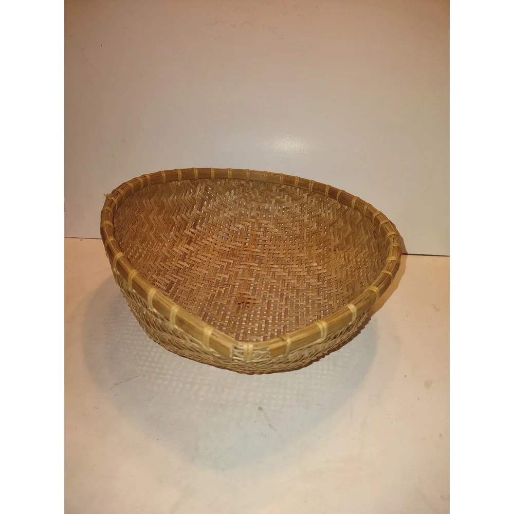 Vintage Woven Bamboo Wicker Basket Home Decor 10x12x4 People's Republic of China